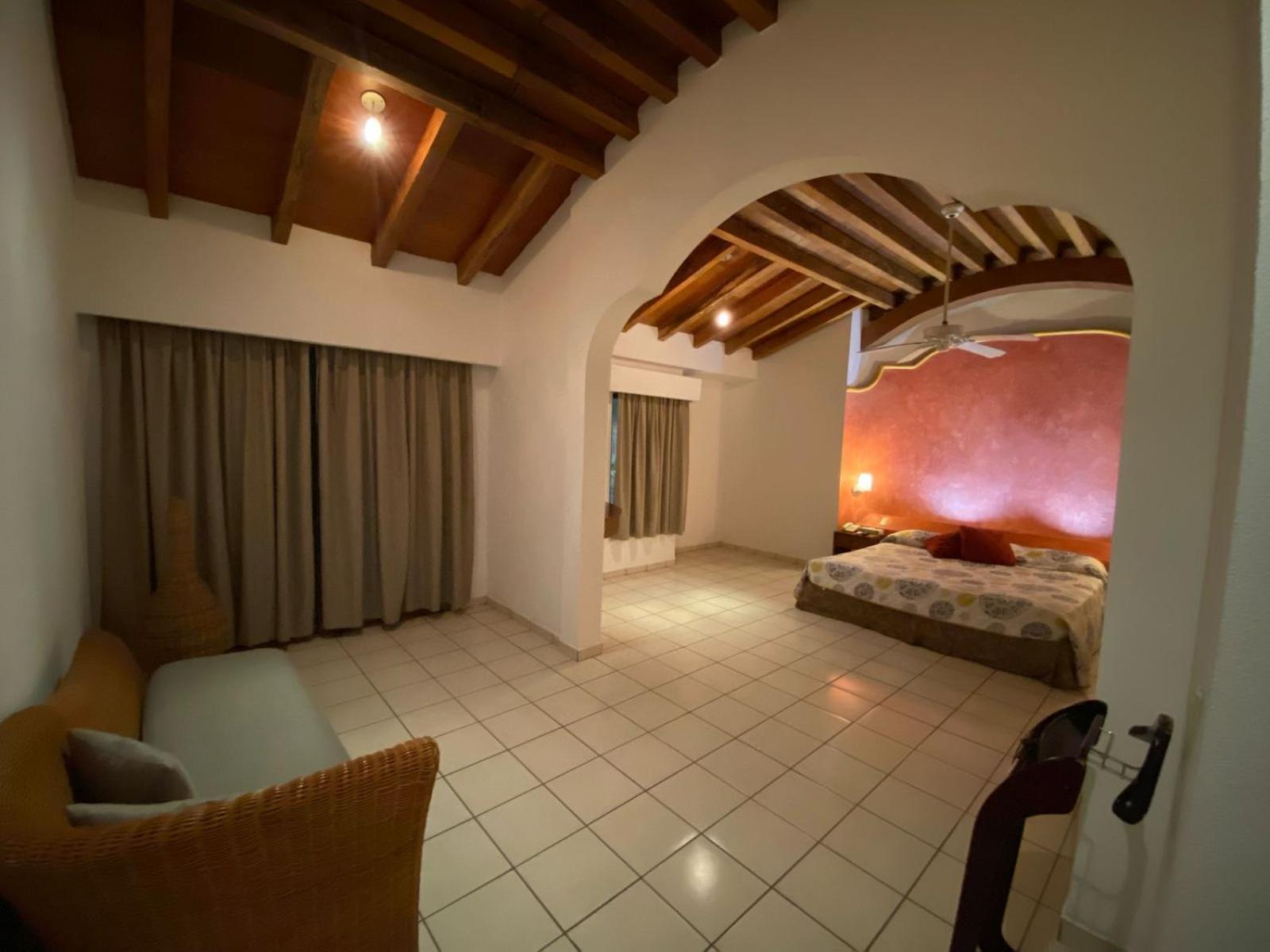 Hotel Boutique La Pergola Manzanillo Exterior photo