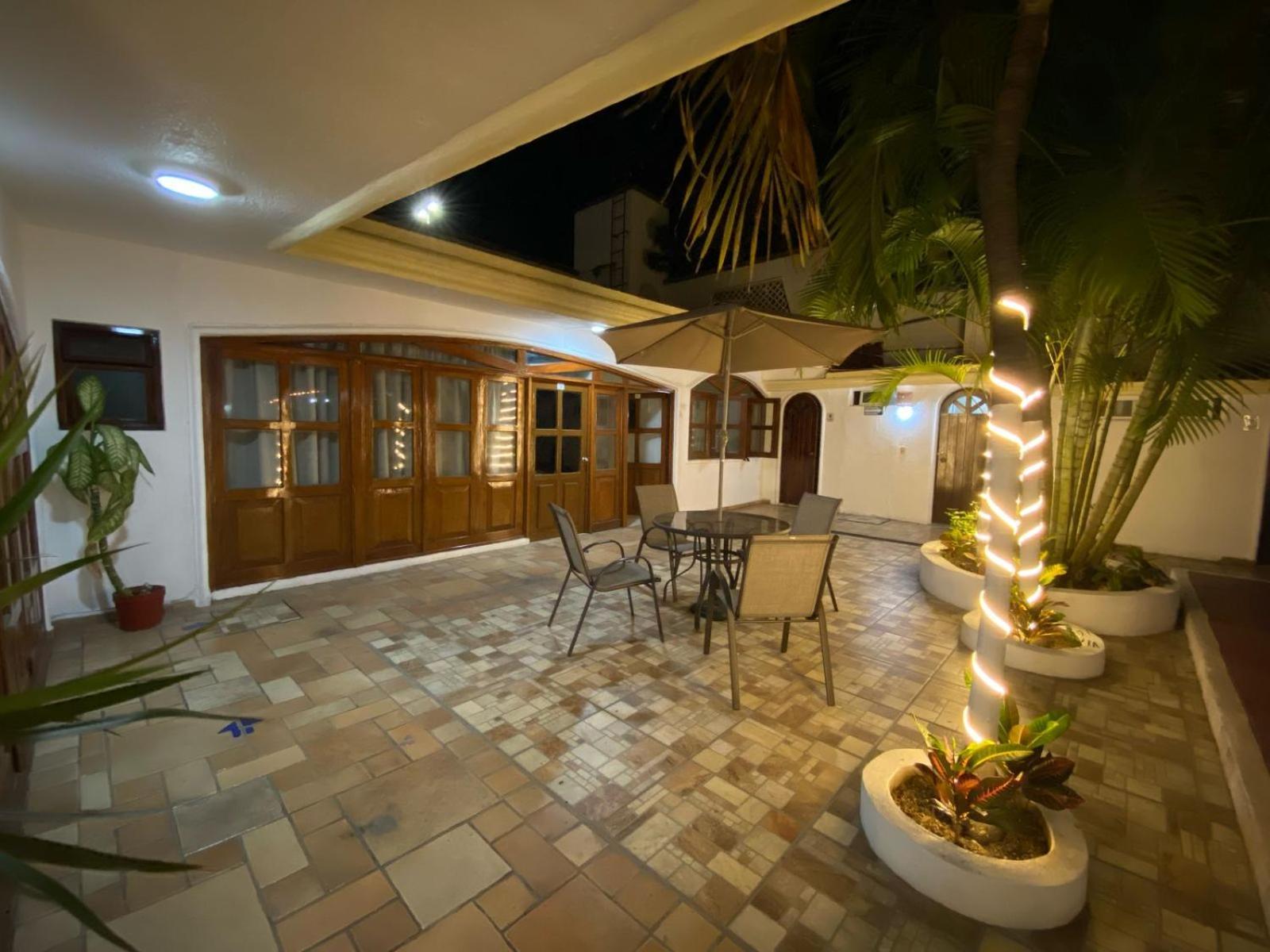 Hotel Boutique La Pergola Manzanillo Exterior photo